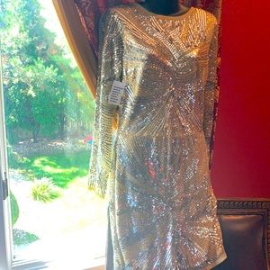 Venus size 8 sequin gold and silver stunning dress